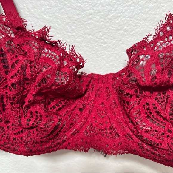 Sexy Red Victoria’s Secret Dream Angels Bra without padding - Picture 3 of 8
